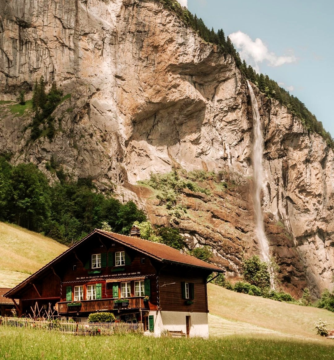 Lauterbrunnen valley hike